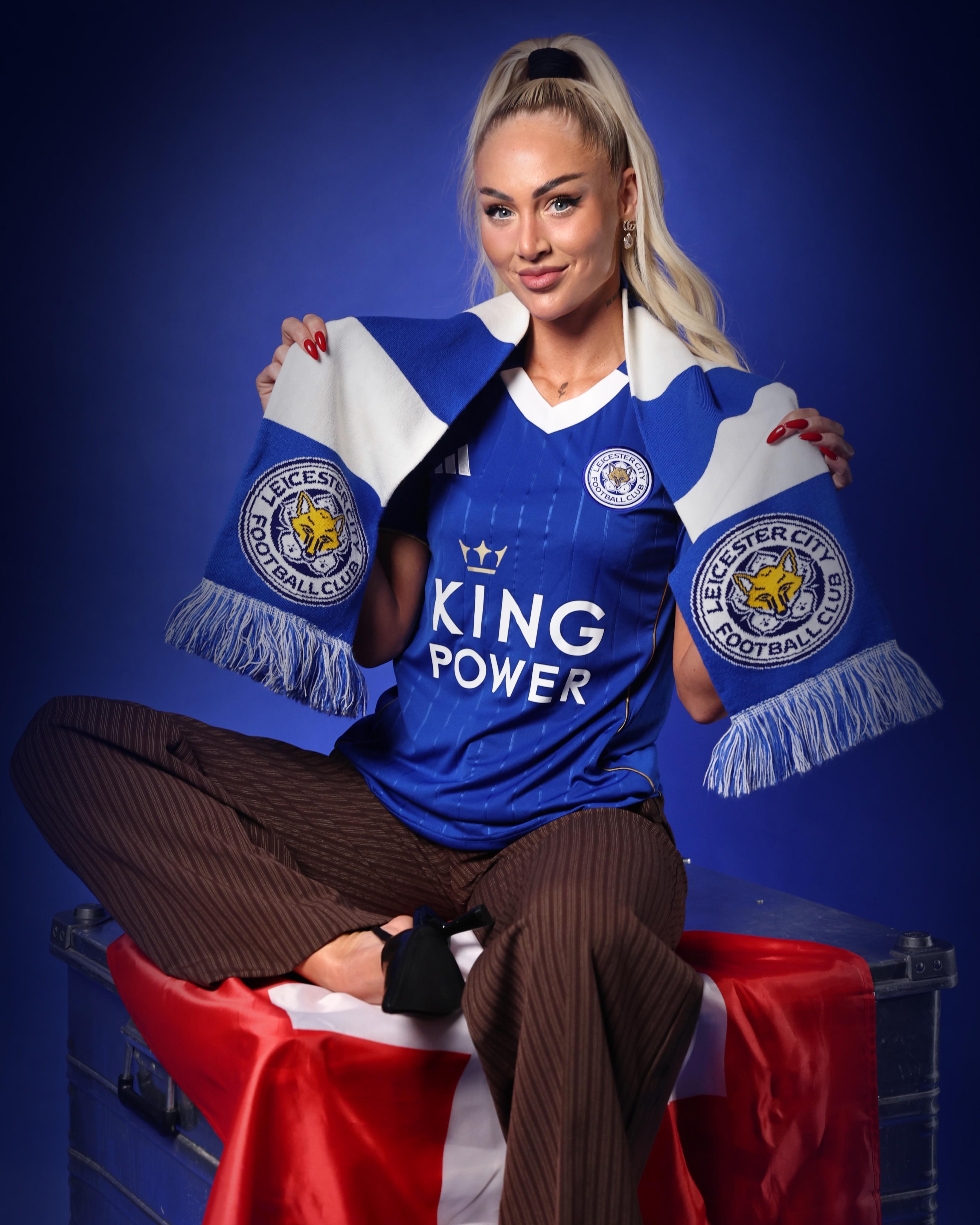 开云app-官方：莱斯特城女足签下瑞士美女球员艾丽莎-莱曼