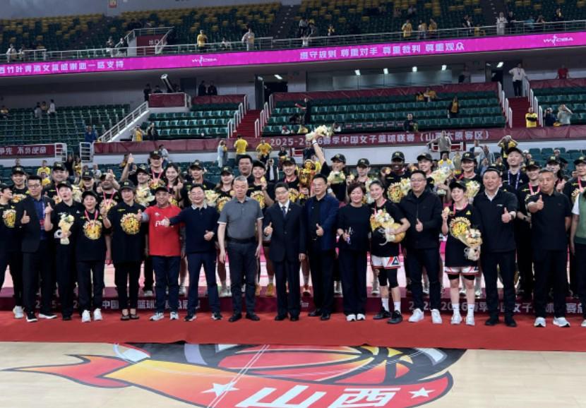 开云下载-四川女篮74-65山西女篮4年3夺WCBA总冠军，李缘当选FMVP